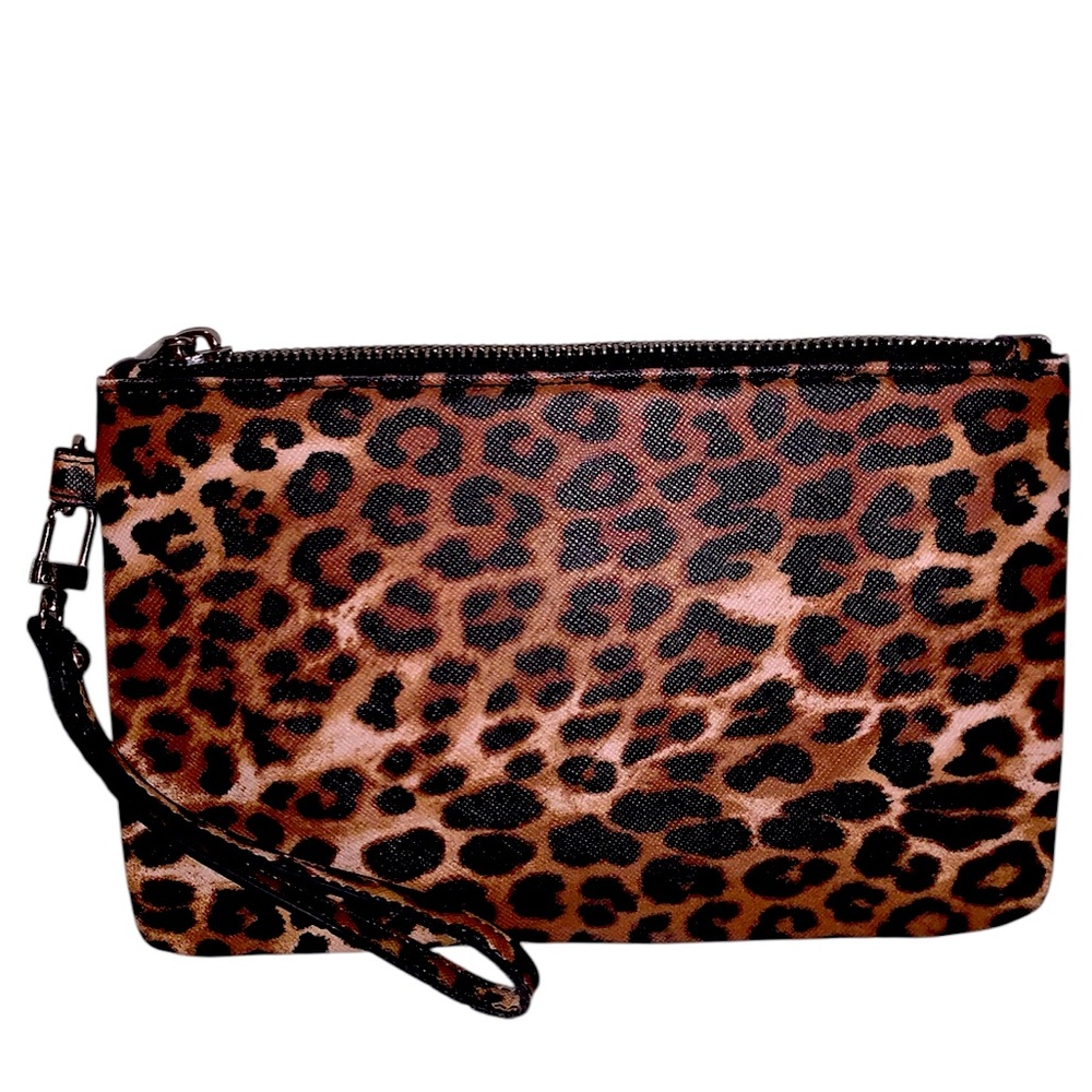 ❤️LEOPARD PRINTED ZIPPERED WRISTLET ❤️ NEVER USED! EXCELLENT CONDITION!!